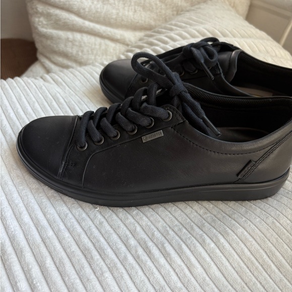 ECCO Women’s “Soft 7”
Comfortable waterproof black leather shoes. Size 38/7.5 - Picture 3 of 8